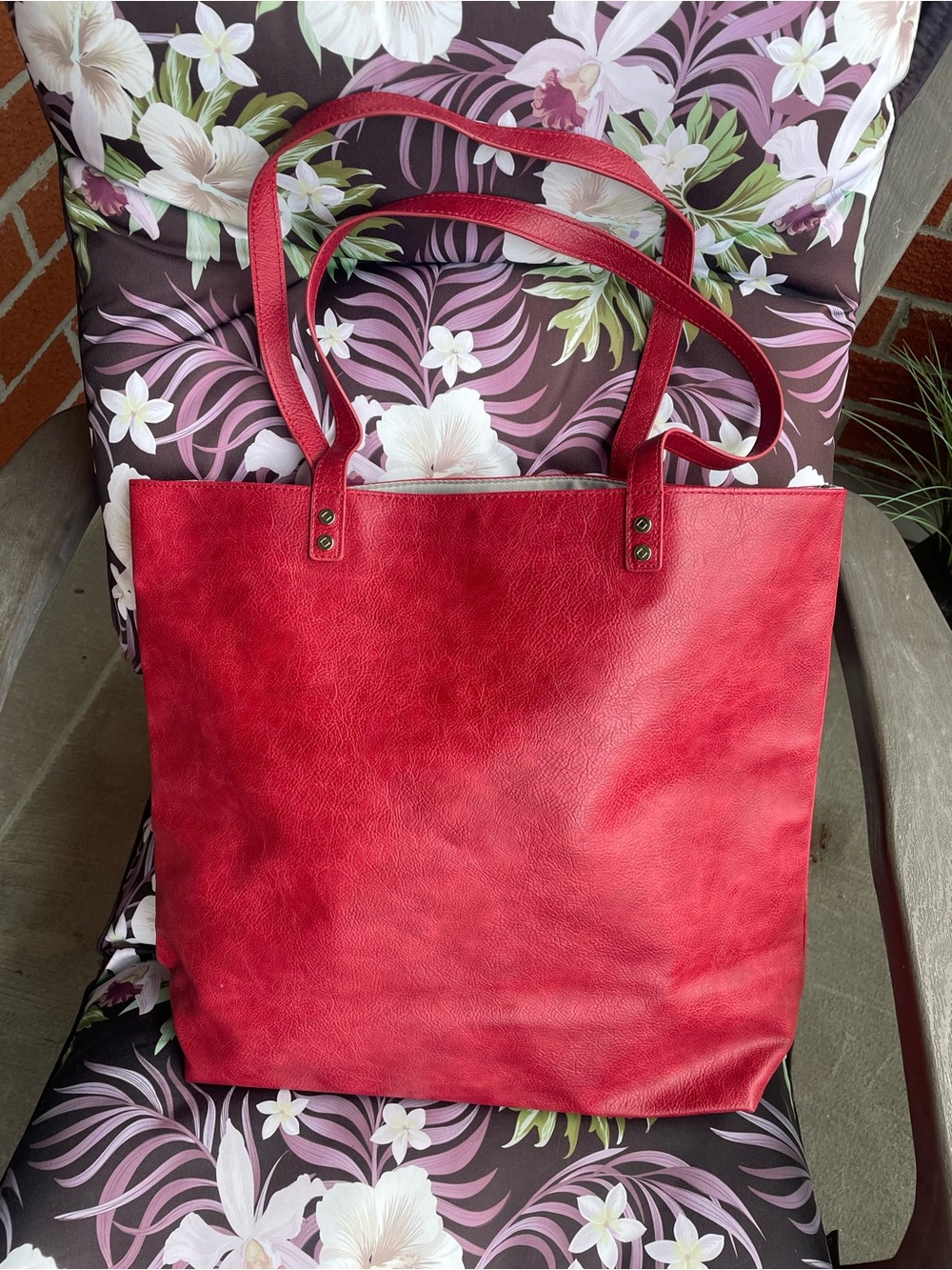 Thirty One Around Town Tote (NWOT) ♥️